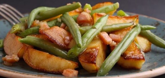 Sides - Green Beans With Potatoes & Bacon