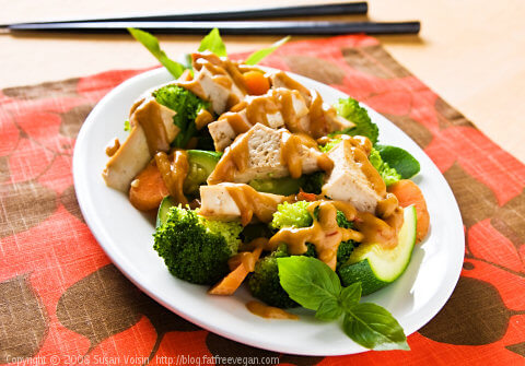Tofu and Vegetables with Lower-Fat Thai Peanut Sauce