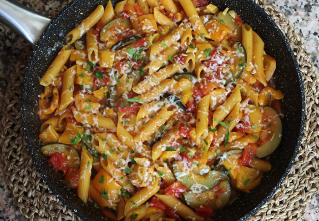 ONE-PAN SPANISH GARLIC PASTA--EASY RECIPE & DONE IN 30 MINUTES