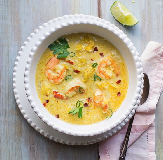 Thai Coconut Shrimp Soup -- Tom Yum Goong (Creamy Style)